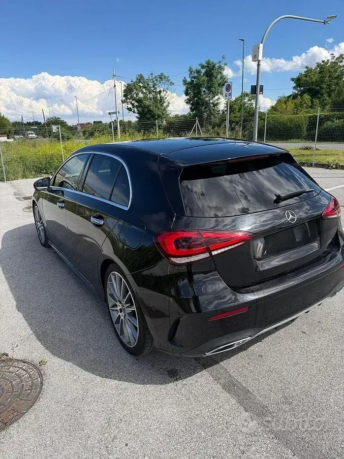 Usata Mercedes 200 Premium 163 CV (119 kW) 2023 Nero Berlina