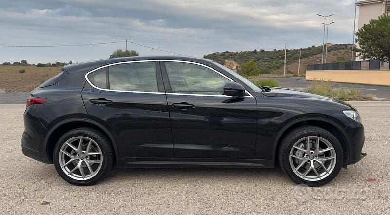 Usata Alfa Romeo Stelvio 210 CV (154 kW) 2018 Nero SUV