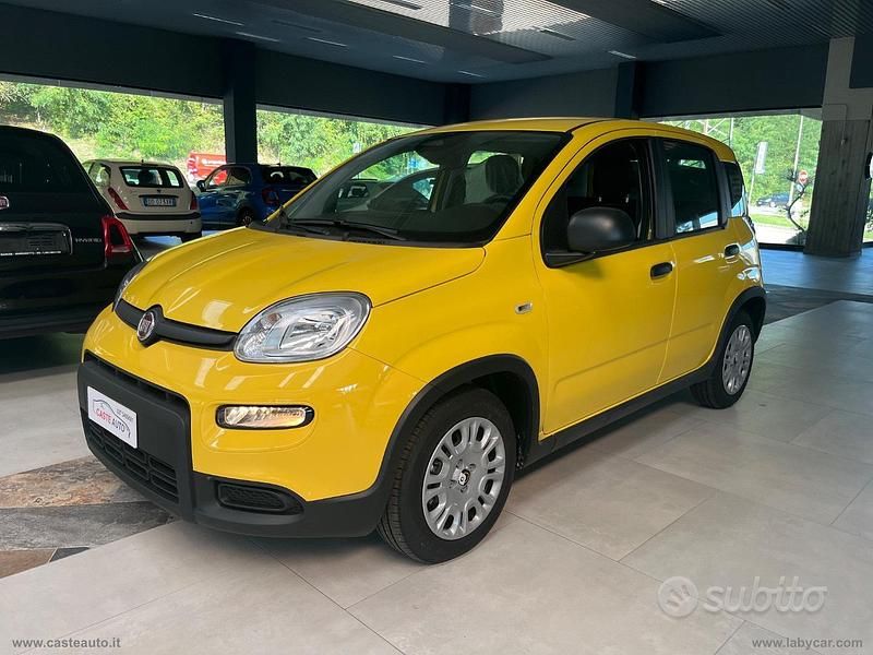 Usata Fiat Panda S 70 CV (51 kW) 2024 Giallo Utilitaria