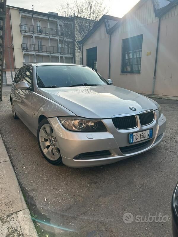 Grigio Usata 2006 BMW 320 Station wagon | 2500 € (Ottimo prezzo) - Immagine 1/4