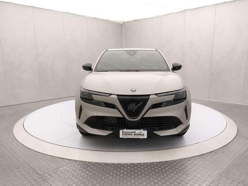 Usata Alfa Romeo Junior 145 CV (106 kW) 2025 Grigio SUV
