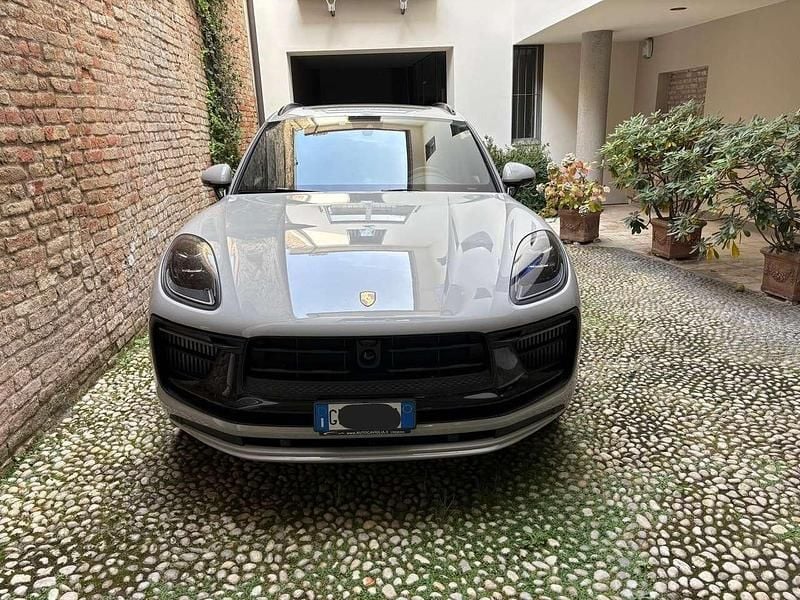 Usata Porsche Macan 441 CV (324 kW) 2024 Grigio SUV