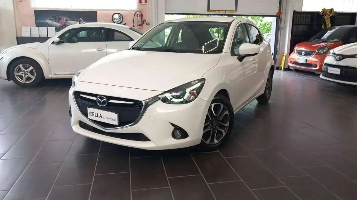 Usata Mazda 2 Exceed 90 CV (66 kW) 2017 Bianco Utilitaria