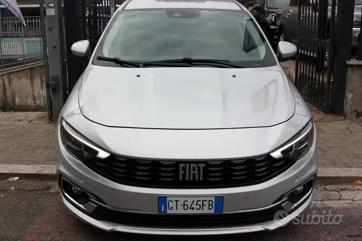 Usata Fiat Tipo 100 CV (73 kW) 2021 Grigio Berlina