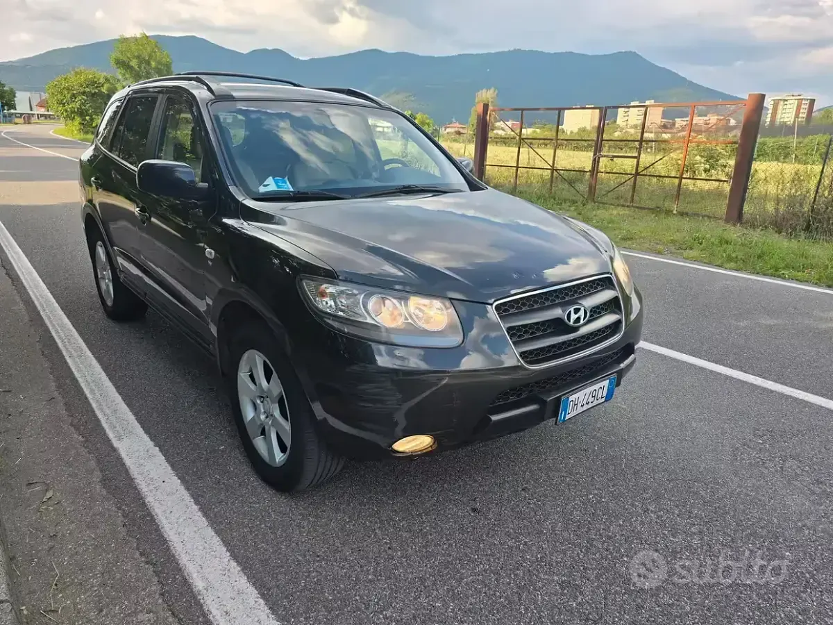 Usata Hyundai Santa Fe Dynamiq 156 CV (114 kW) 2008 Nero SUV