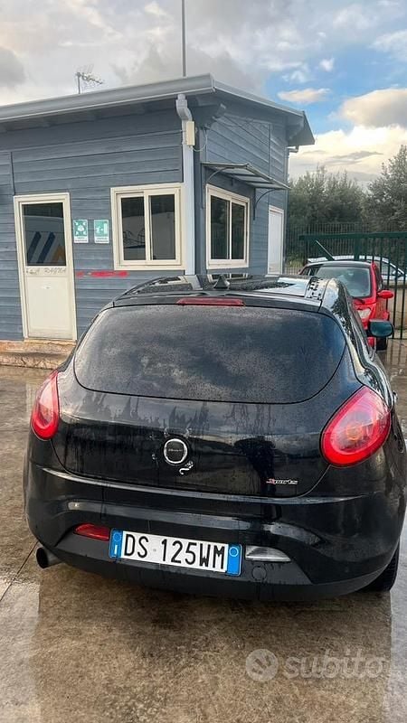 Nero Usata 2007 Fiat 1600 Tre volumi | 3500 € - Immagine 1/4