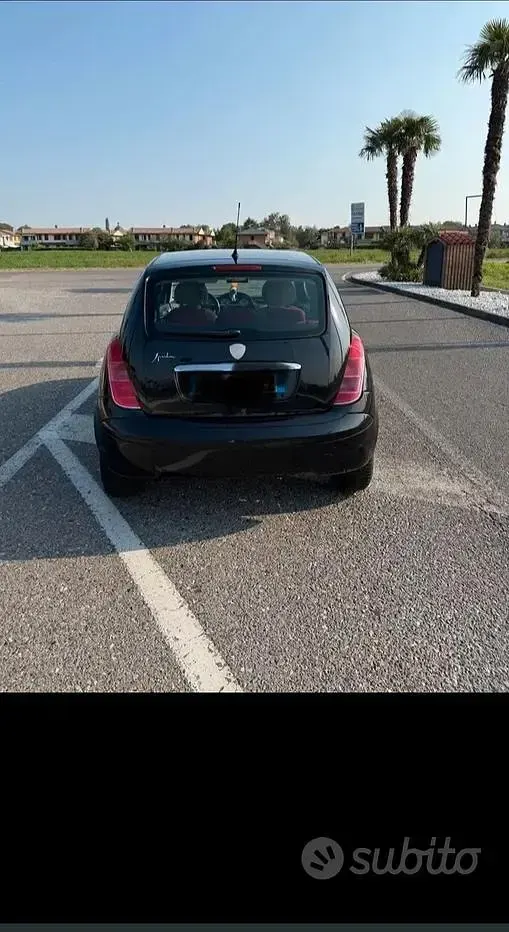 Usata Lancia Ypsilon 69 CV (50 kW) 2004 Nero Utilitaria