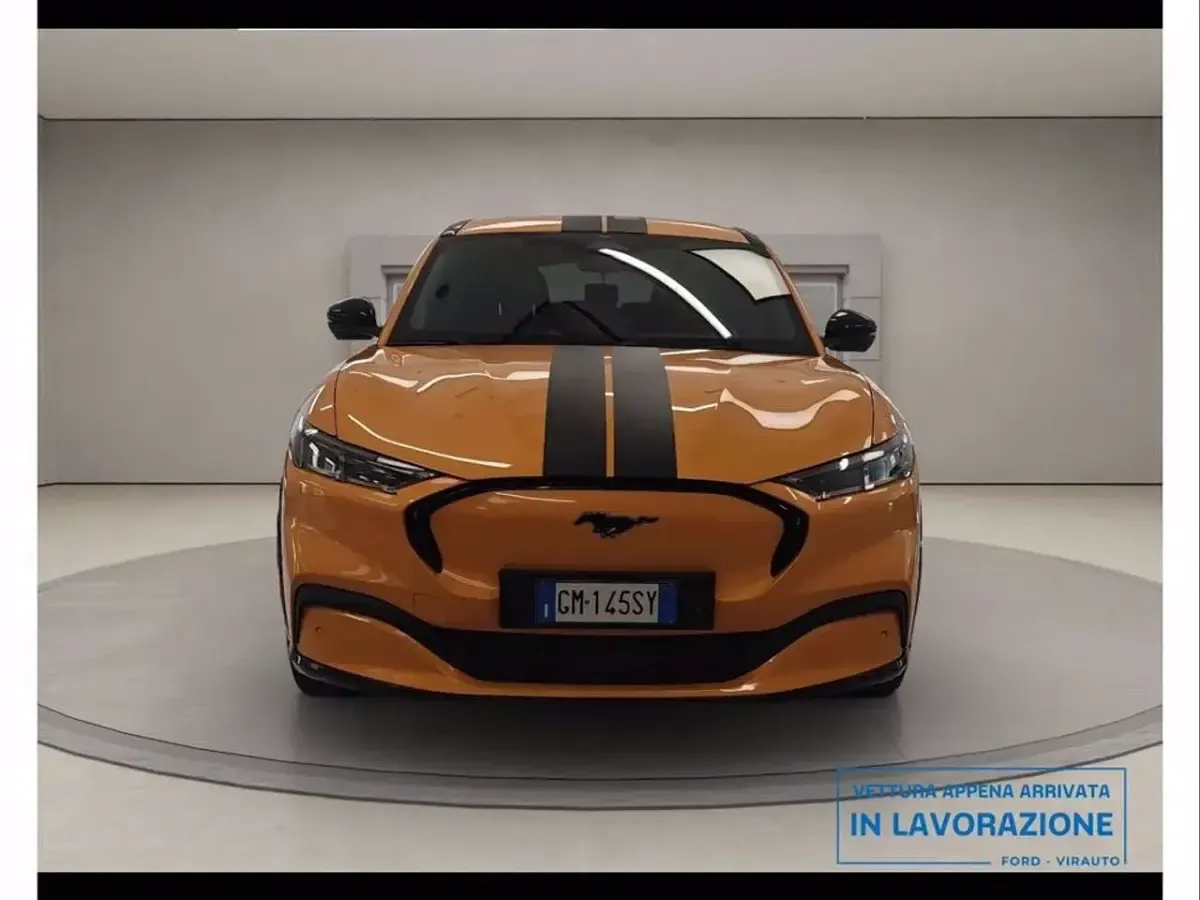 Usata Ford Mustang Mach-E Extended Range 216 kW (294 CV) 2023 Orange pulse SUV