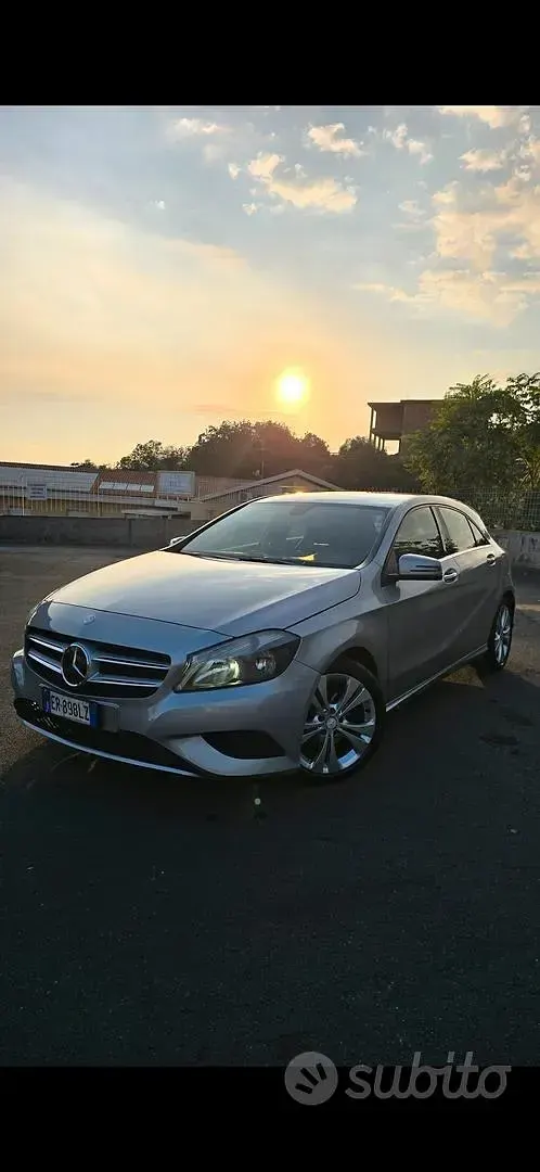 Usata Mercedes 180 120 CV (88 kW) 2014 Grigio Berlina