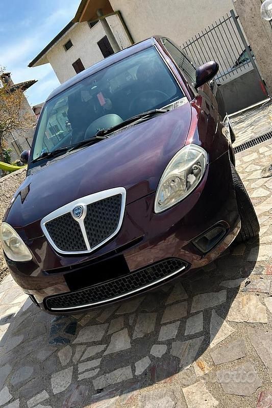 Usata Lancia Ypsilon 75 CV (55 kW) 2009 Utilitaria