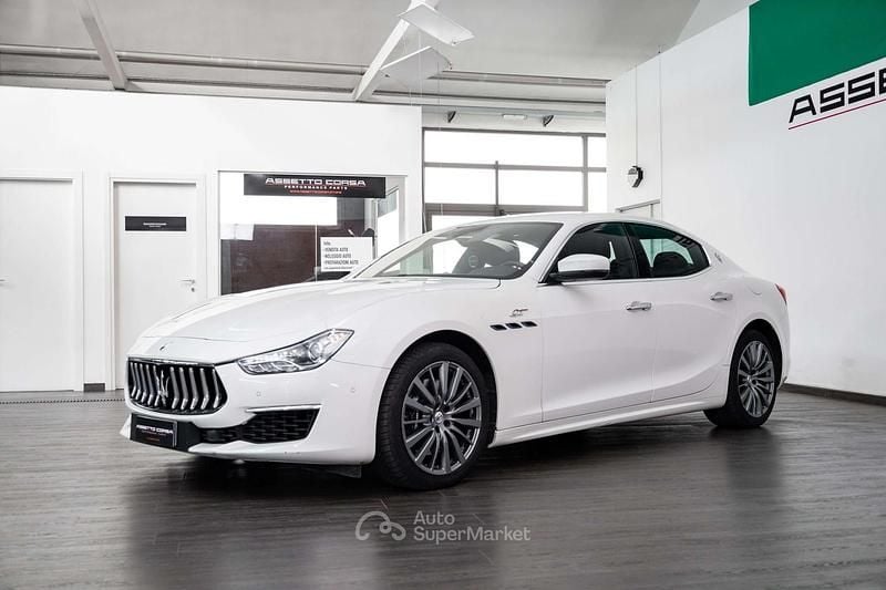 Usata Maserati Ghibli 330 CV (242 kW) 2022 Bianco Berlina