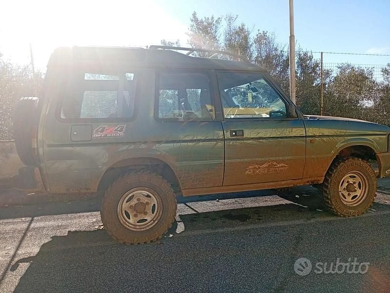 Usata Land Rover Discovery 113 CV (83 kW) 1992 Verde SUV