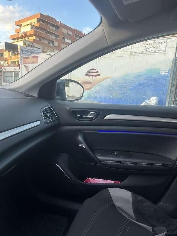 Usata Renault Mégane IV Intens 110 CV (80 kW) 2017 Berlina