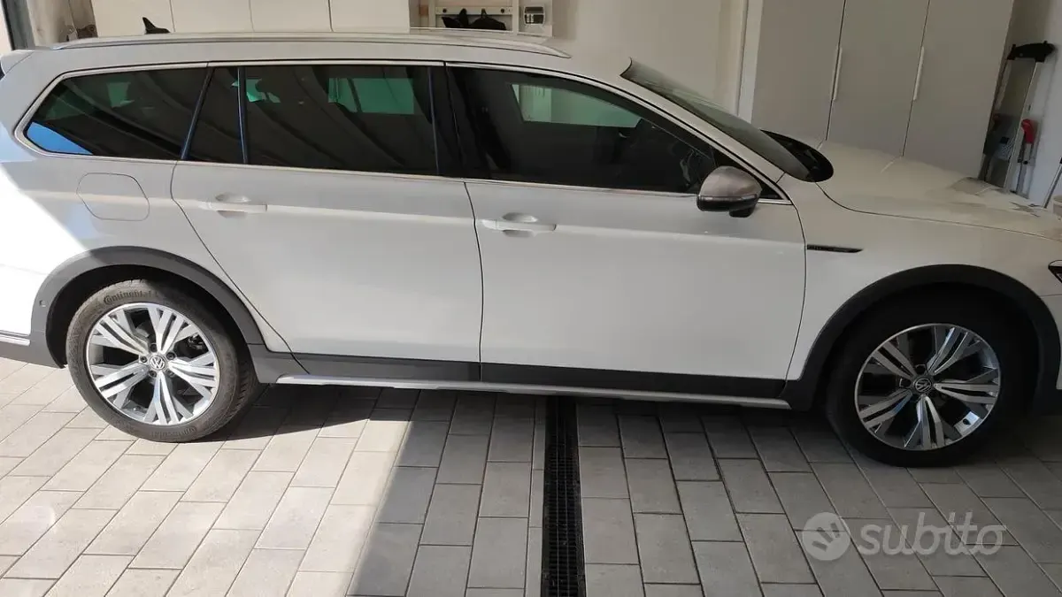 Usata VW Passat Alltrack 190 CV (139 kW) 2020 Bianco Station wagon