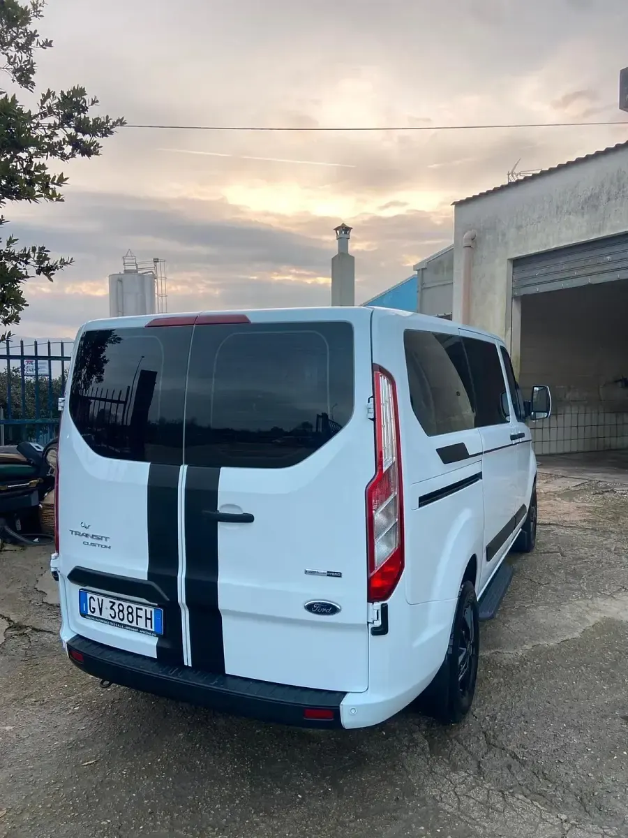 Usata Ford Transit Custom 130 CV (95 kW) 2024 Bianco Furgone
