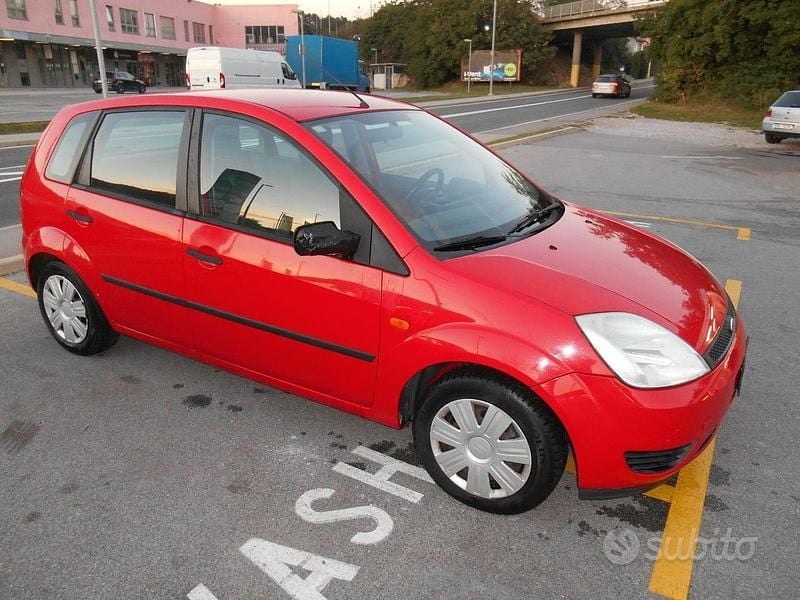 Usata Ford Fiesta 2002 Berlina