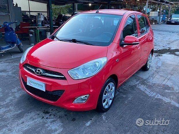 Usata Hyundai i10 Style 69 CV (50 kW) 2011 Rosso Utilitaria