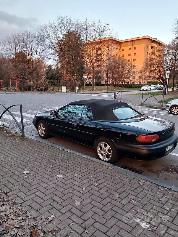 Usata Chrysler Stratus 131 CV (96 kW) 2000 Nero Cabrio
