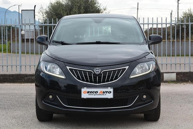 Usata Lancia Ypsilon Gold 69 CV (50 kW) 2021 Nero Utilitaria