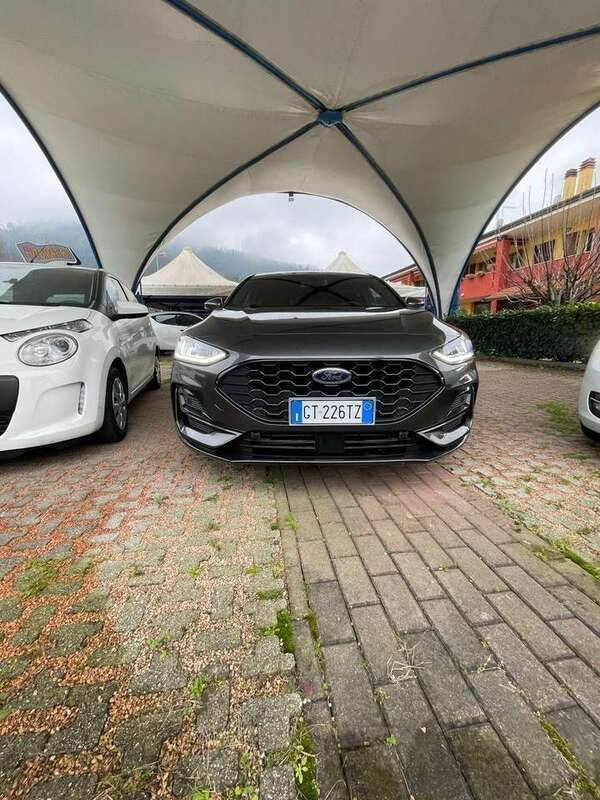 Usata Ford Focus ST-Line 125 CV (91 kW) 2024 Grigio Berlina