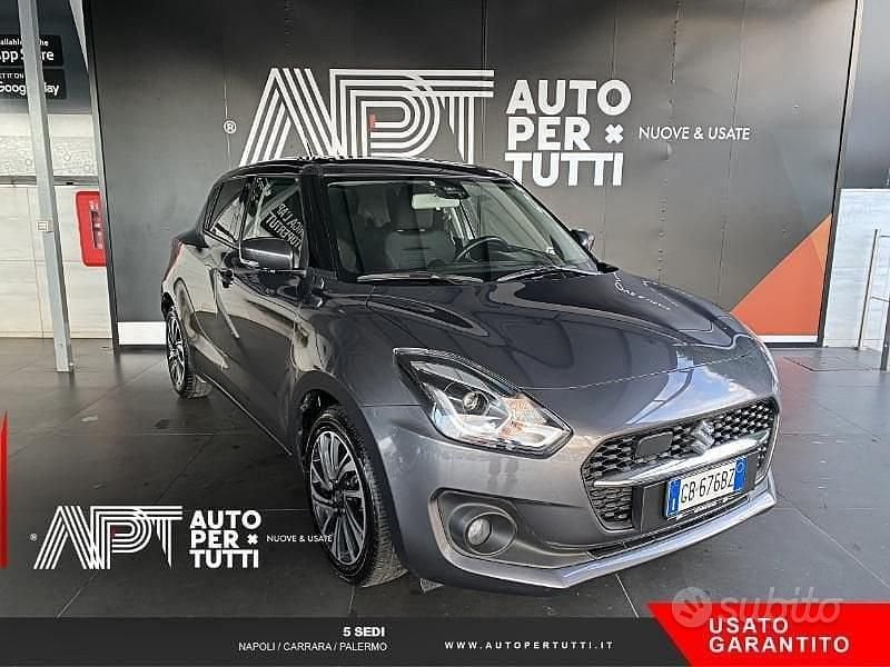 Usata Suzuki Swift 83 CV (61 kW) 2020 Grigio scuro Utilitaria