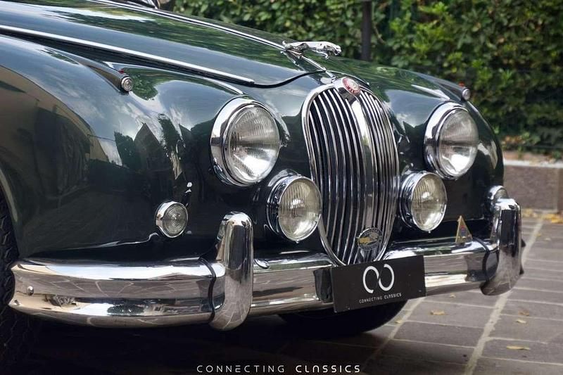 Usata Jaguar MK II 220 CV (161 kW) 1963 Opalescent dark green Berlina