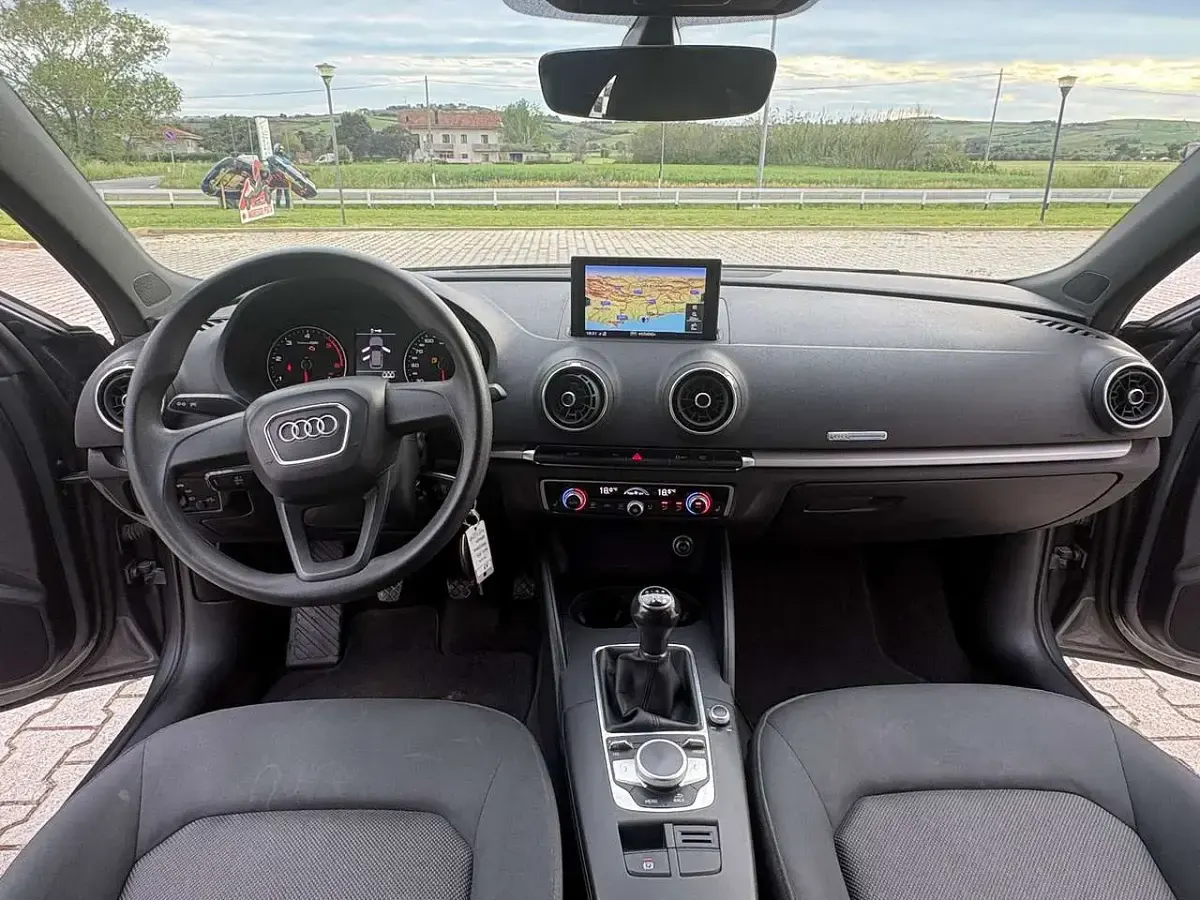 Usata Audi A3 Ambiente 110 CV (80 kW) 2019 Grigio Berlina