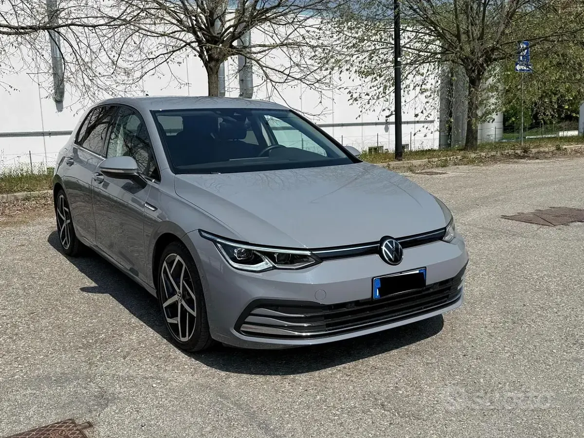 Usata VW Golf VIII Edition 150 CV (110 kW) 2020 Grigio Berlina