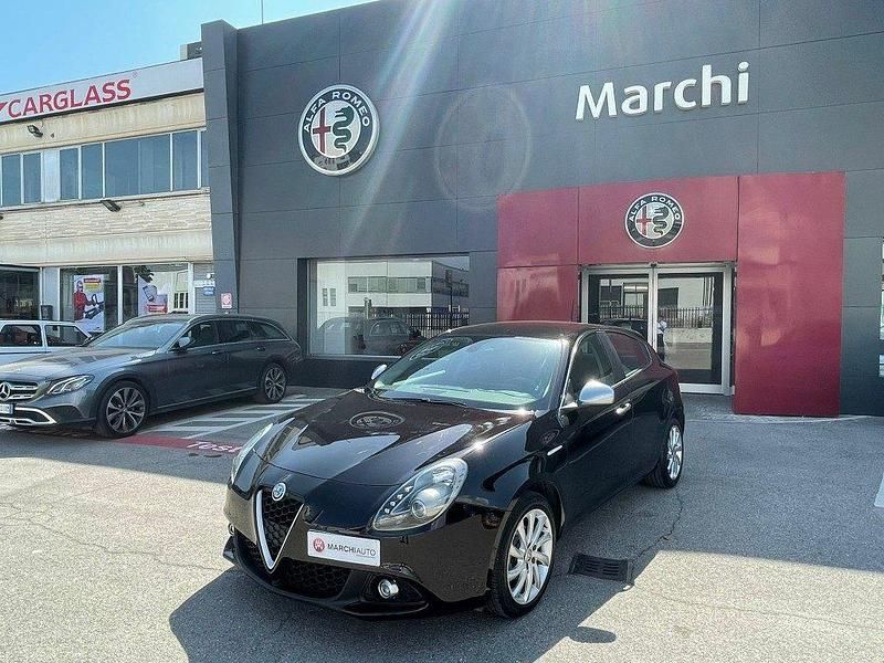 Nero pastello Usata 2017 Alfa Romeo Giulietta Super Due volumi | 13.500 € (Buon prezzo) - Immagine 1/1