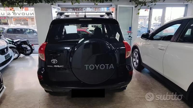 Usata Toyota RAV4 Luxury 177 CV (130 kW) 2007 Nero SUV