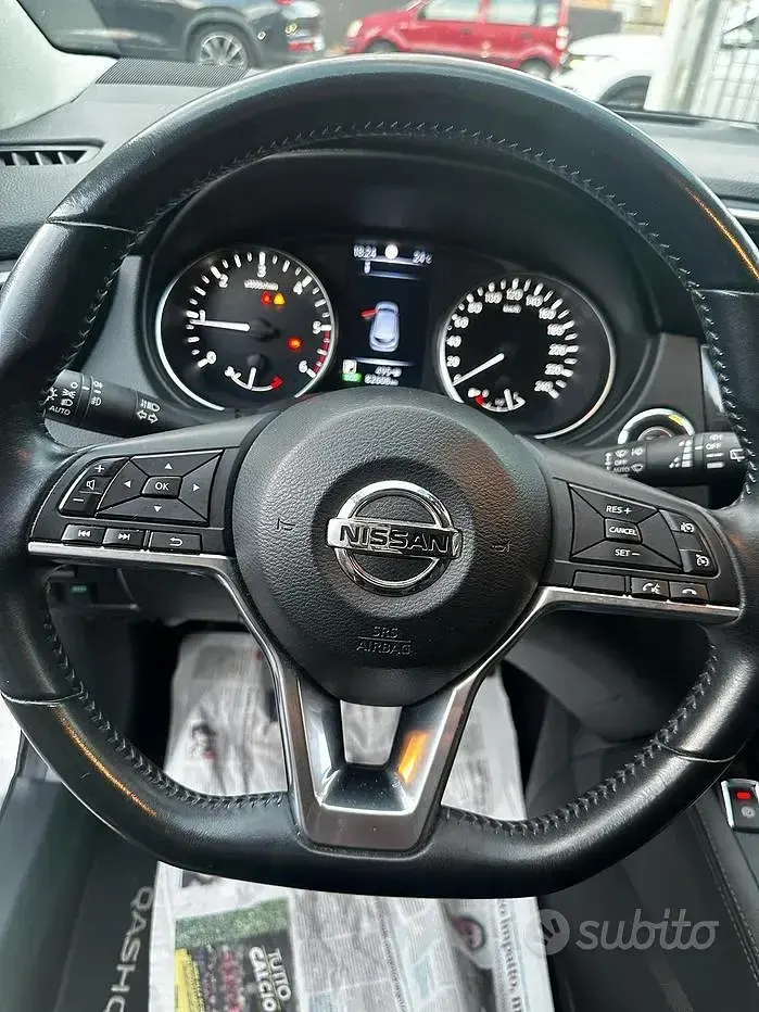 Usata Nissan Qashqai 360º 131 CV (96 kW) 2018 Grigio SUV