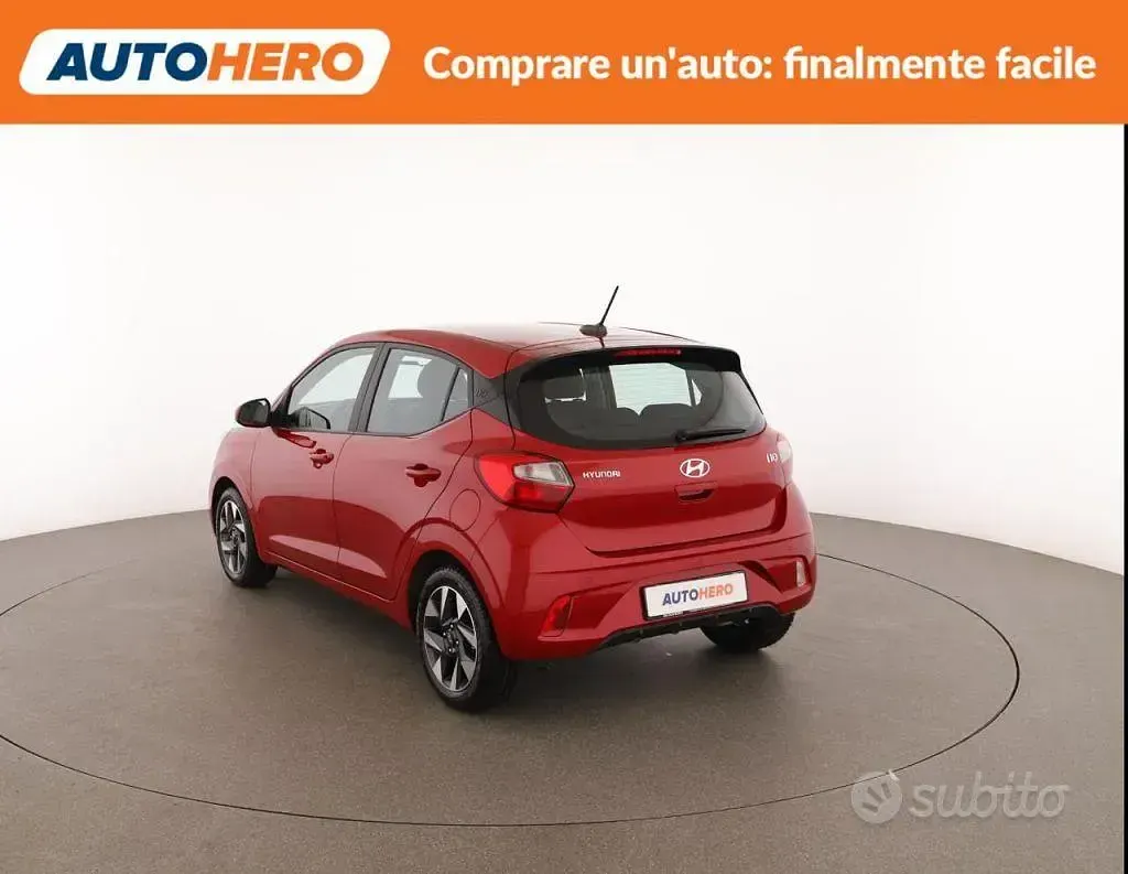 Usata Hyundai i10 67 CV (49 kW) 2023 Rosso Utilitaria