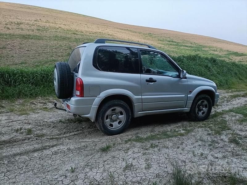 Usata Suzuki Vitara 2004 Grigio SUV