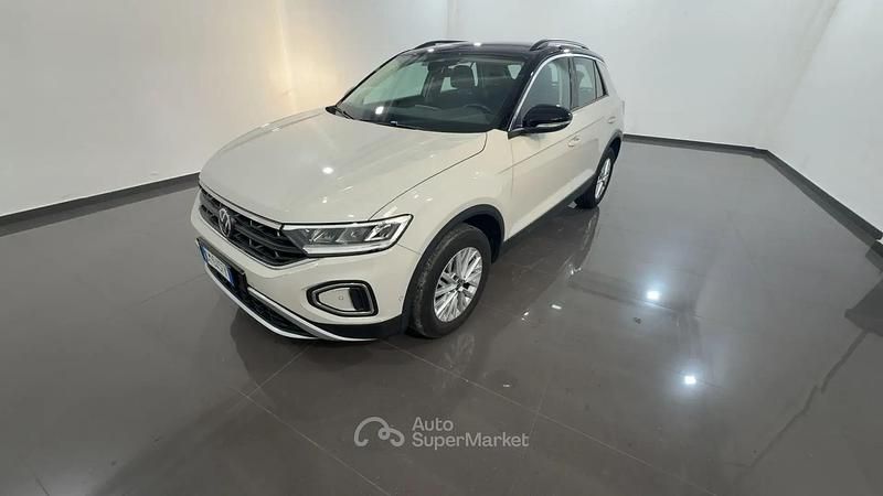 Usata VW T-Roc Life 110 CV (80 kW) 2023 Argento SUV