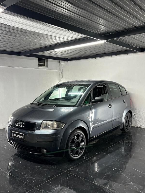 Usata Audi A2 74 CV (54 kW) 2005 Grigio Utilitaria