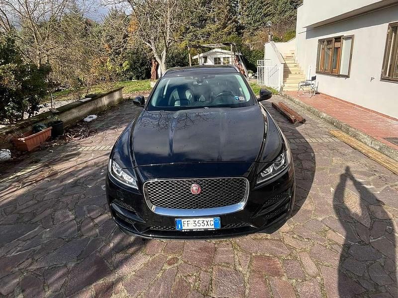 Usata Jaguar F-Pace Prestige 179 CV (131 kW) 2016 Nero SUV