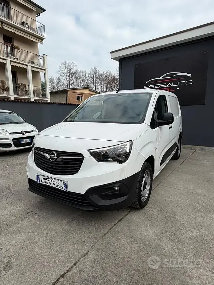 Usata Opel Combo 102 CV (75 kW) 2020 Bianco Monovolume