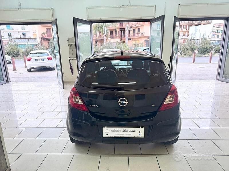 Usata Opel Corsa 85 CV (62 kW) 2012 Nero Utilitaria