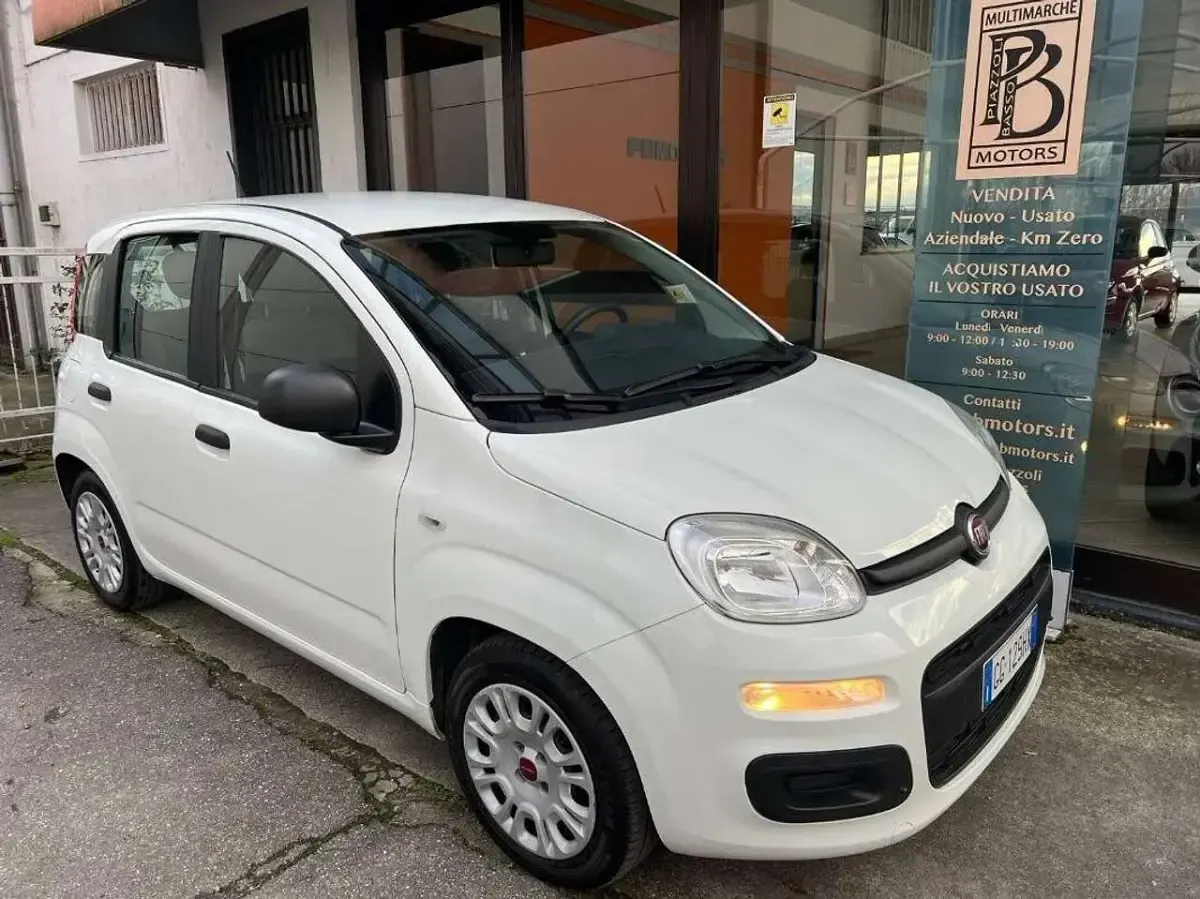 Begagnad Fiat Panda S 69 HK (50 kW) 2021 Vit Sedan