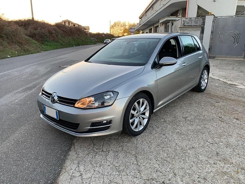 Usata VW Golf VII Highline 105 CV (77 kW) 2013 Grigio Berlina