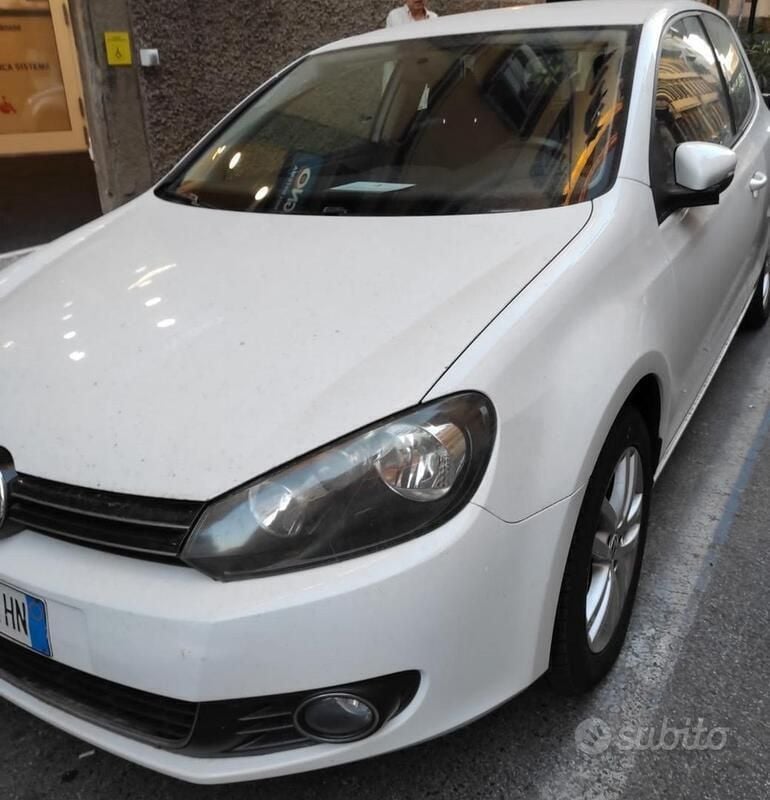 Usata VW Golf VI 122 CV (89 kW) 2011 Bianco Utilitaria