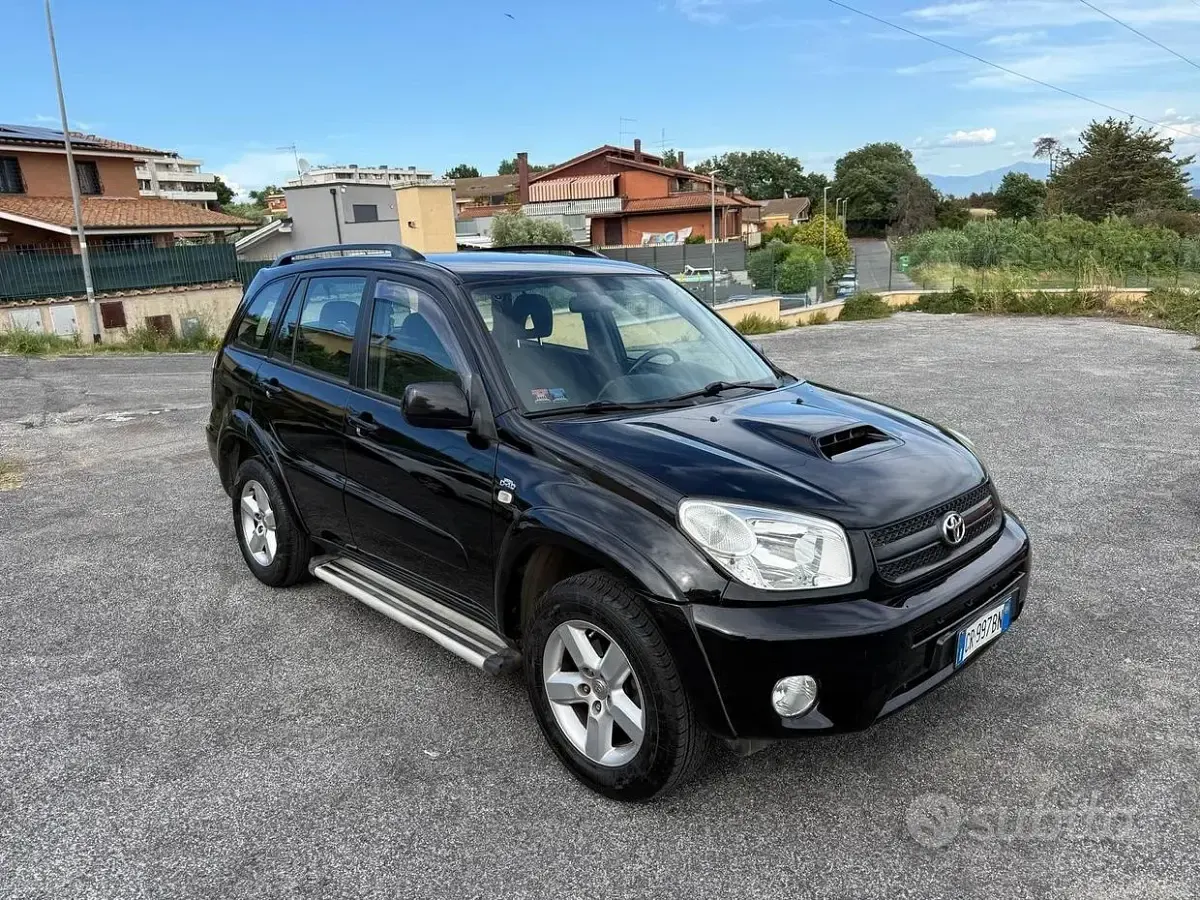 Usata Toyota RAV4 116 CV (85 kW) 2005 SUV
