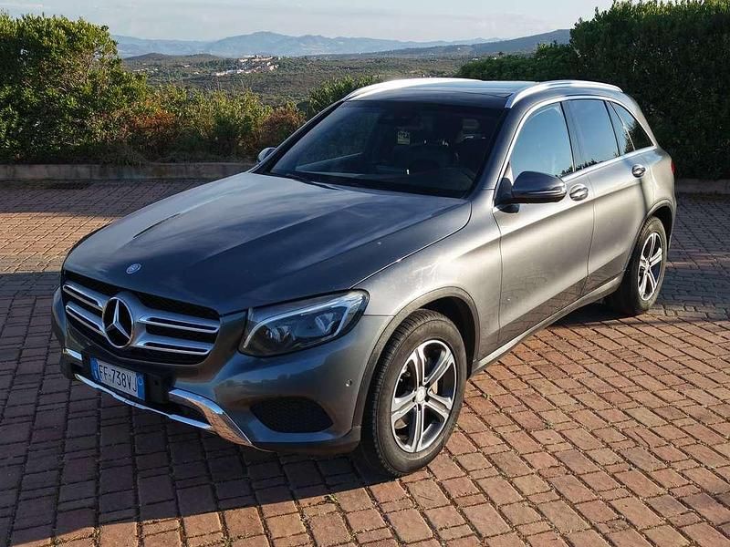 Usata Mercedes GLC250 204 CV (150 kW) 2015 Grigio SUV