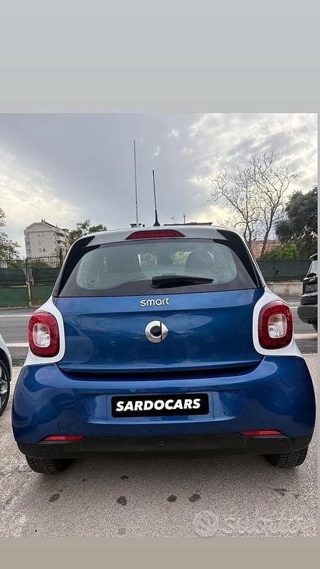 Usata Smart ForFour Passion 90 CV (66 kW) 2018 Blu Utilitaria