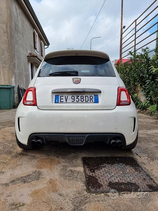 Usata Abarth 500 135 CV (99 kW) 2014 Bianco Utilitaria