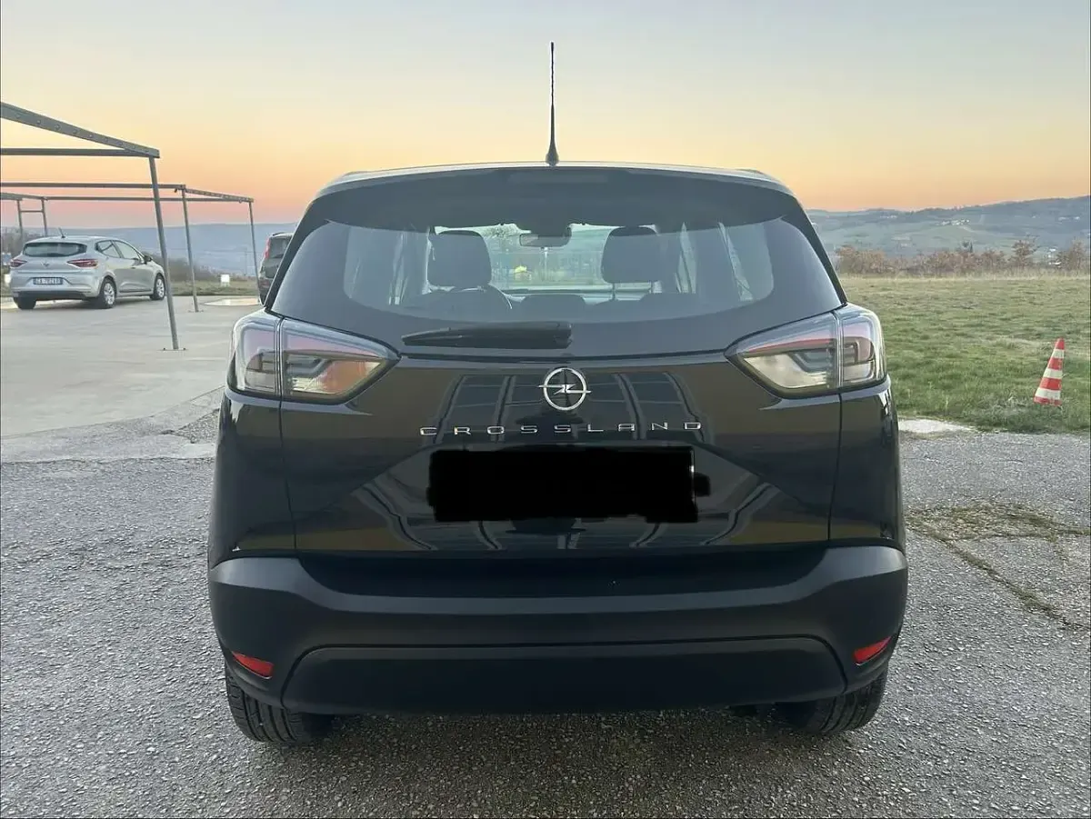 Usata Opel Crossland Edition 110 CV (80 kW) 2022 Nero SUV