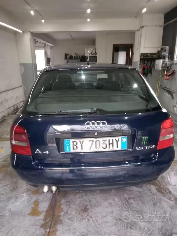 Usata Audi A4 110 CV (80 kW) 1999 Blu Station wagon