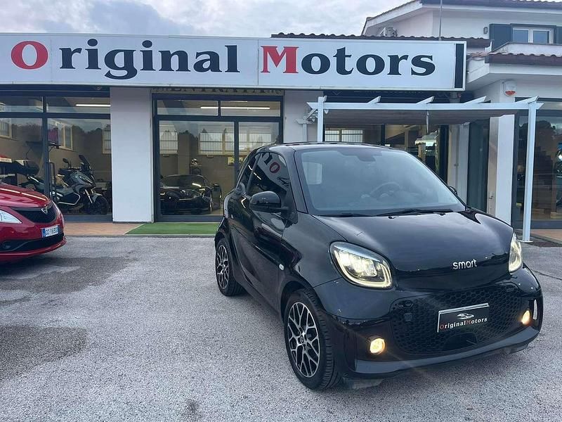 Usata Smart ForTwo Coupé Prime 41 kW (56 CV) 2020 Nero Utilitaria