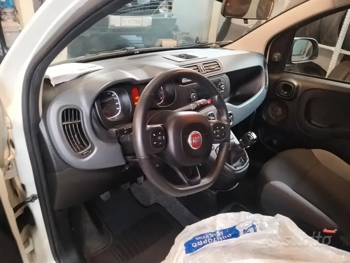 Usata Fiat Panda Lounge 80 CV (58 kW) 2018 Bianco Utilitaria