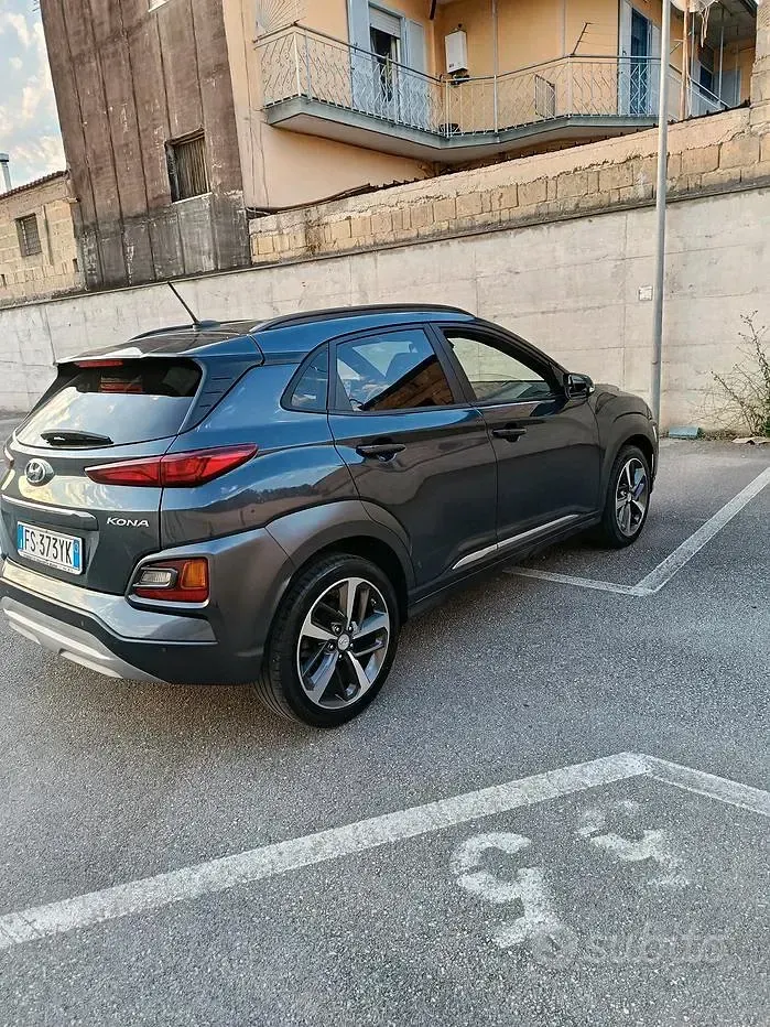 Usata Hyundai Kona 116 CV (85 kW) 2018 Grigio SUV